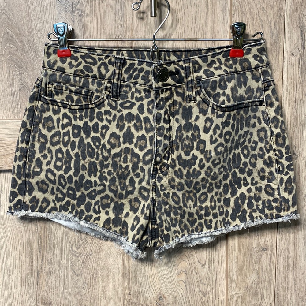So Brand - Favorite High-Rise Shortie sz7 Leopard on Stretch Denim NEW only wash